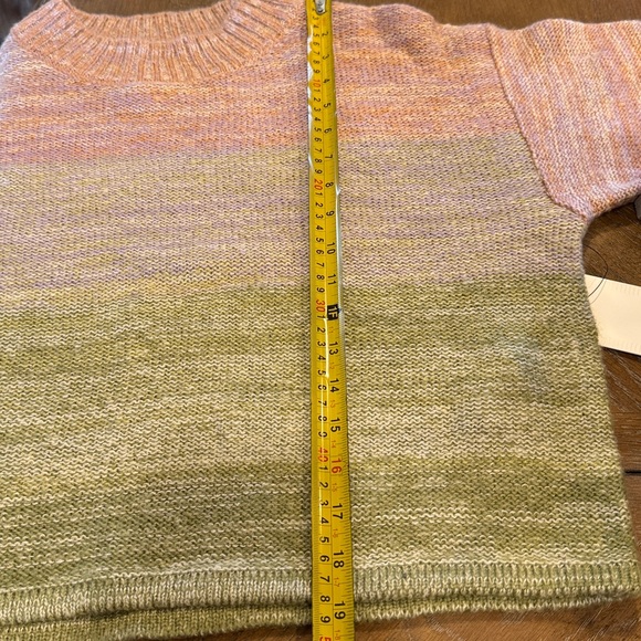 Billabong Women's Pink and Green Crew Neck Sweater - Picture 9 of 11